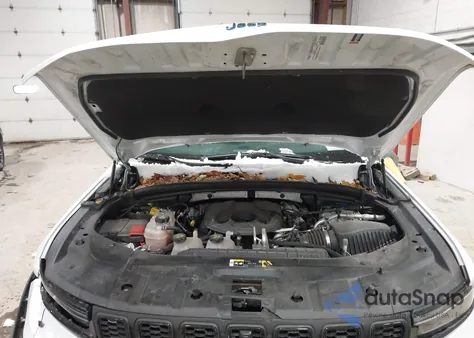 2023 Jeep Grand Cherokee 4Xe Trailhawk z USA, uszkodzony, nr VIN 1C4RJYC65P8807631